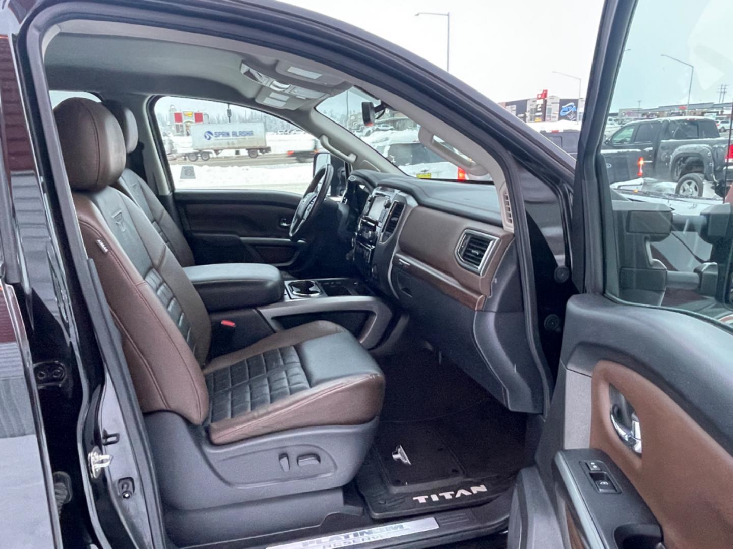 2016 Black /black leather Nissan Titan XD PLATINUM RESERVE 4WD (1N6BA1F46GN) with an 5.0L V8 DOHC 32V DIESEL engine, 6A transmission, located at 1960 Industrial Drive, Wasilla, 99654, (907) 274-2277, 61.573475, -149.400146 - Photo#5